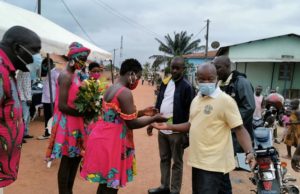 Tiassalé: Installation des structures de démocratie locale: Le maire est sur le terrain.