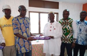 #COMMUNE_DE_BONDOUKOU: LA MUTUELLE DES AGENTS DE LA MAIRIE CÉLÈBRE DEUX DOYENS ADMIS À LA RETRAITE