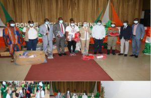 Mairie de Grand Bassam Officiel: Opération plage propre! L’UNESCO fait don de matériel à 04 ONG de Bassam