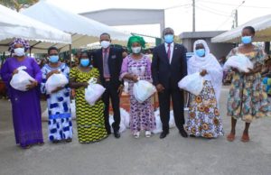 Mairie d’Attecoubé: SOLIDARITÉ/ DONS DE VIVRES ET DE NON VIVRES AUX VEUVES ET AUX ORPHELINS DE LA COMMUNE.