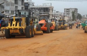 Mairie de Yopougon: Chantier des travaux d’assainissement et de bitumage de l’axe Koweït-Sikasso.