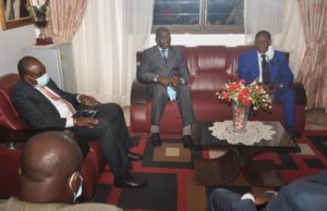 Mairie d’Attecoube: Séance de prise de contact entre le nouveau Directeur Régional des Impôts Abidjan Nord 3, Mr Fousseyni DJANGO et les autorités municipales d’Attecoubé.