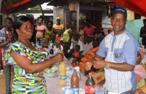 Yopougon: Au Quartier Doukouré,Gotham, les « Mamans Battantes pour la Victoire » ont célébré la fête des mères avec le conseil municipal ce samedi 03 juin 2021.