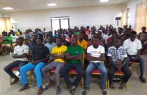 ARRAH : RÉUNION D’INFORMATIONS ET DE SENSIBILISATION AVEC LES PROPRIÉTAIRES ET CHAUFFEURS DES MOTOS TAXI ET TRICYCLES DE LA VILLE.