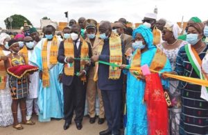 BOUAKÉ ET ZIGUINCHOR IMMORTALISENT LEUR » MARIAGE » À TRAVERS UNE RUE.