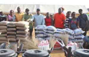 Mairie de Yopougon: Don à 3 écoles primaires de l’IEP Siporex