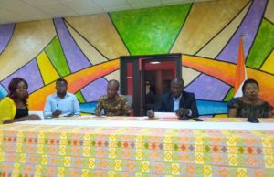 VISITE GUIDÉE DES ENFANTS D’ARRAH AU SALON DU LIVRE POUR ENFANTS 2021