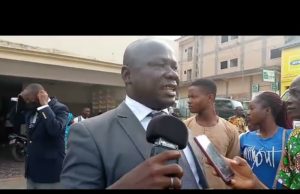 REMISE OFFICIELLE DES PRISES EN CHARGE SCOLAIRE POUR L’ANNÉE 2021-2022 ET DES CHÈQUES POUR L’AUTONOMISATION DES JEUNES