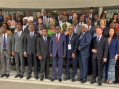 Les Maires de Côte d’Ivoire reçoivent des cocardes et broches