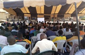 Esplanade de la mairie de Biankouma. Village_CAN_2022