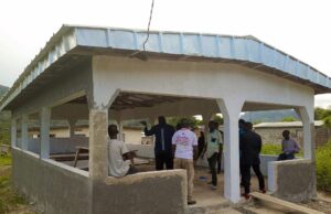 Commune de Biankouma: Construction de Préau du Chef du Village et sa Notabilité.