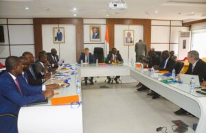 Extraits d’Images Relatives à la Reunion qui a porté sur la Mesure de la Performance dans la Gestion des Finances Publiques.